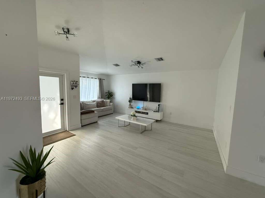 AMERIHOMES SEC 2 - Residential