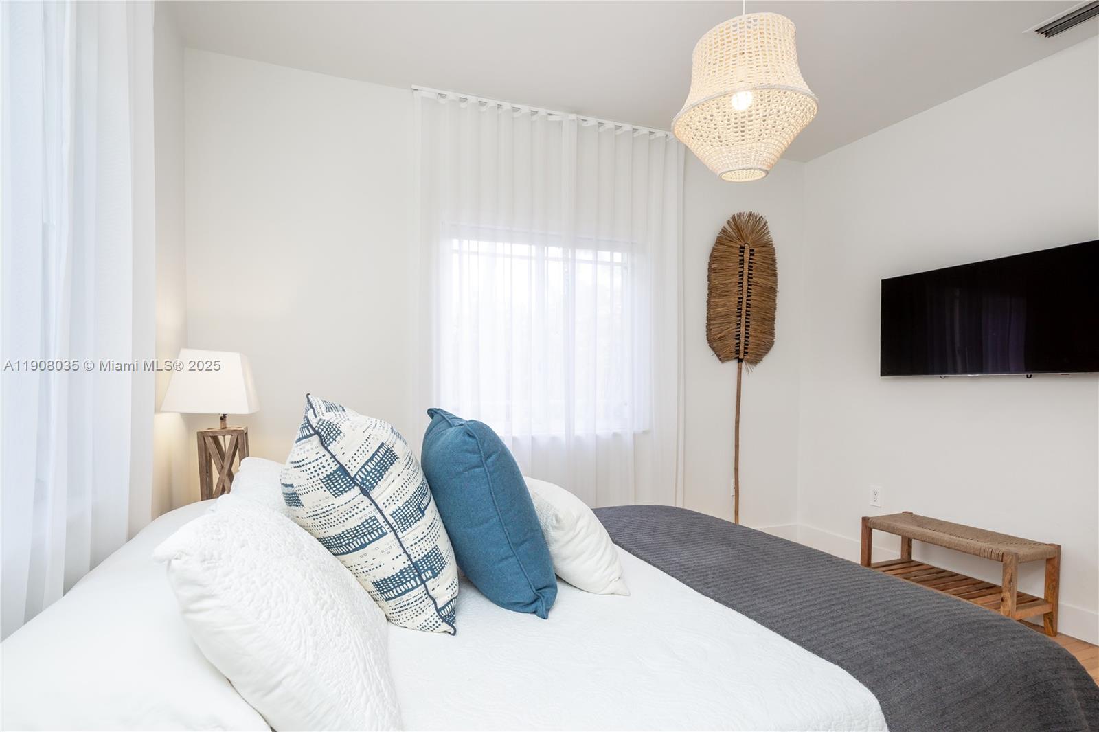 BRICKELL ESTATES - Residential Lease