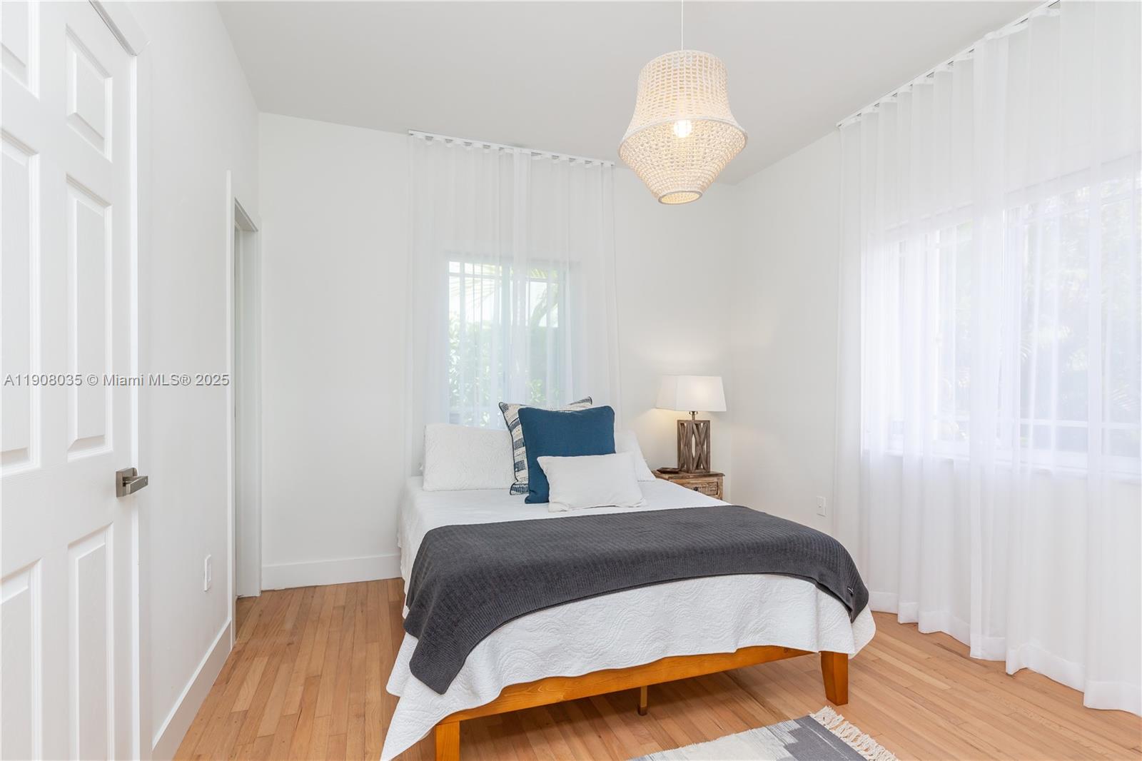 BRICKELL ESTATES - Residential Lease