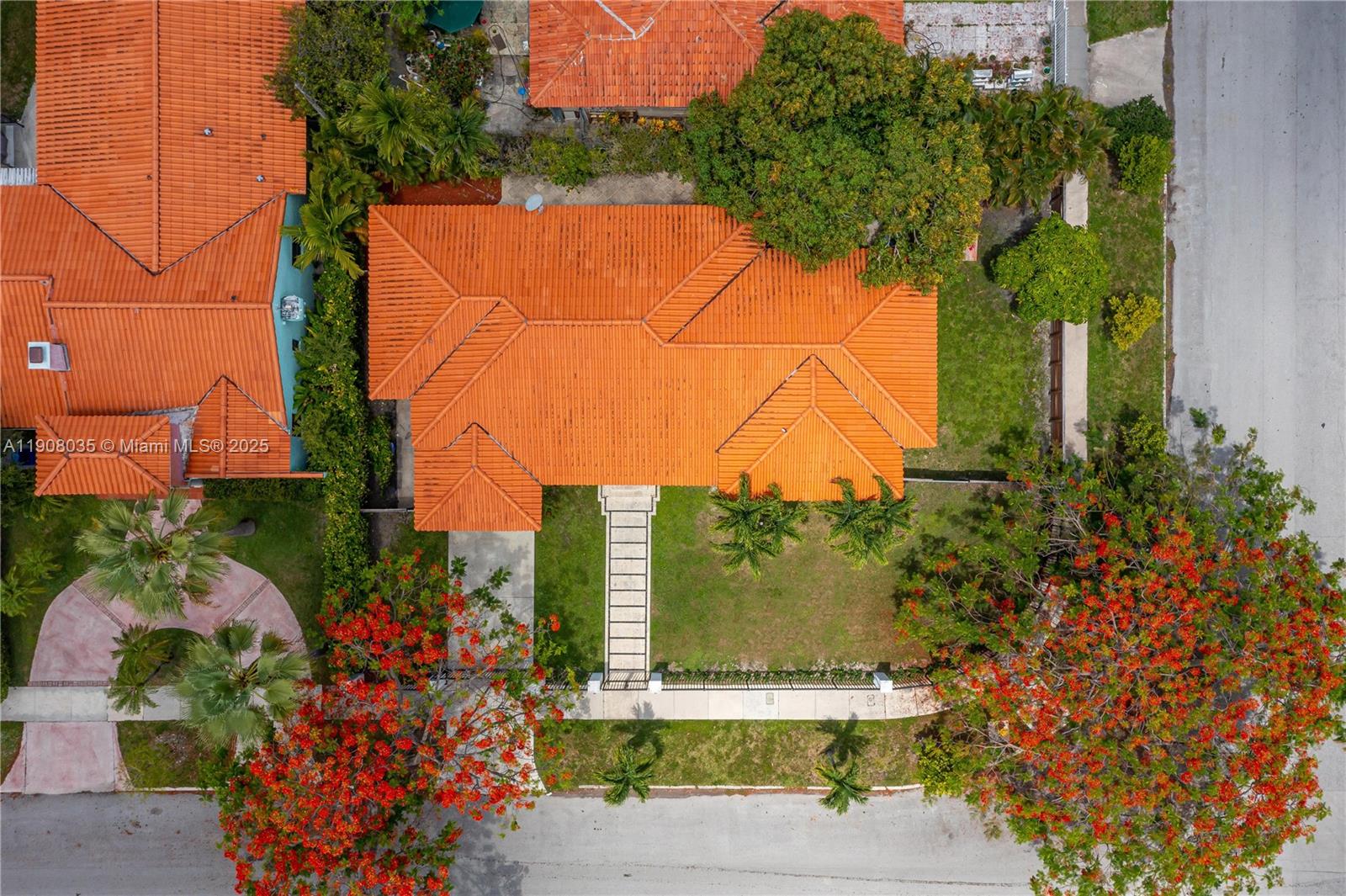 BRICKELL ESTATES - Residential Lease