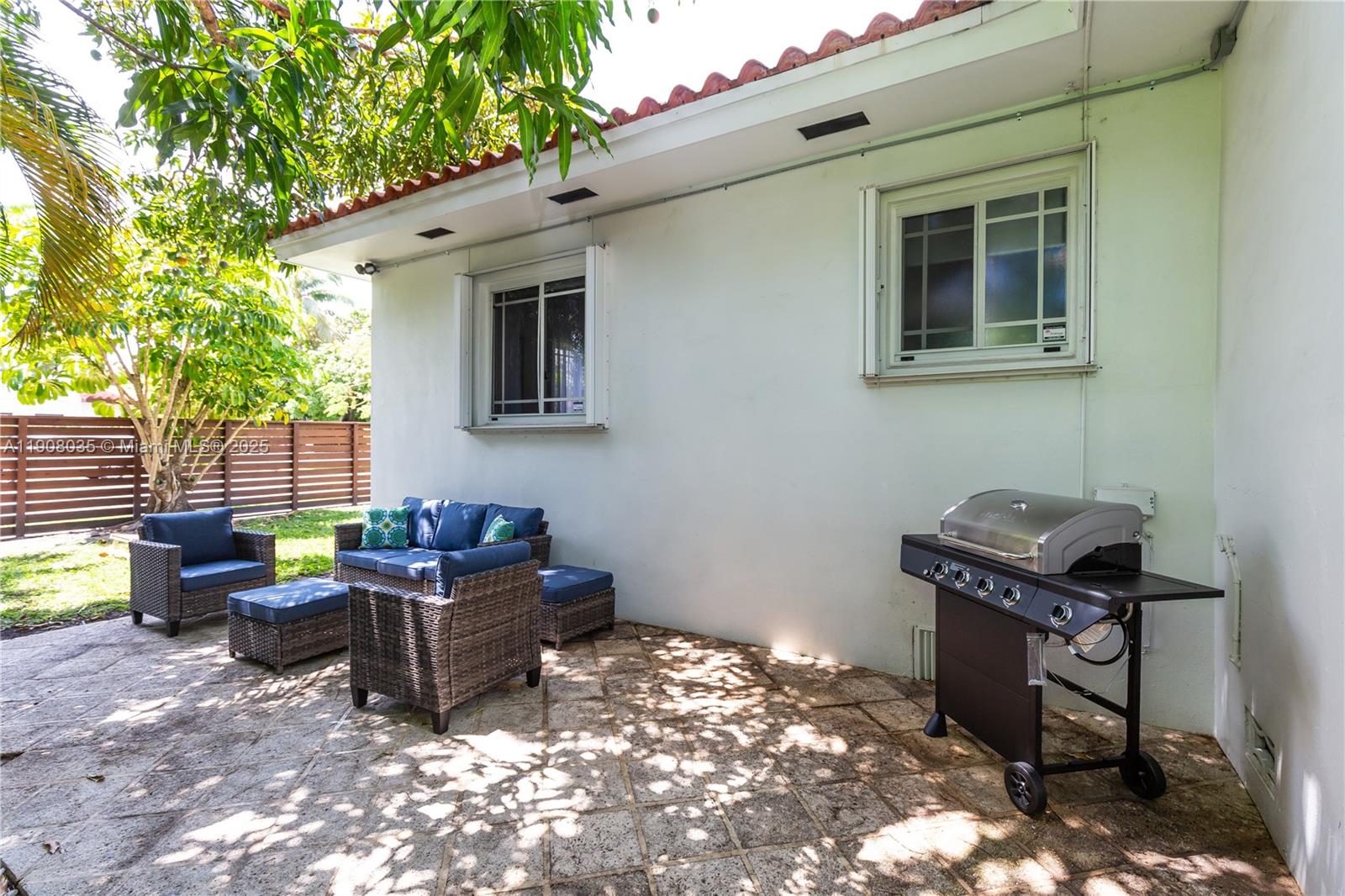 BRICKELL ESTATES - Residential Lease