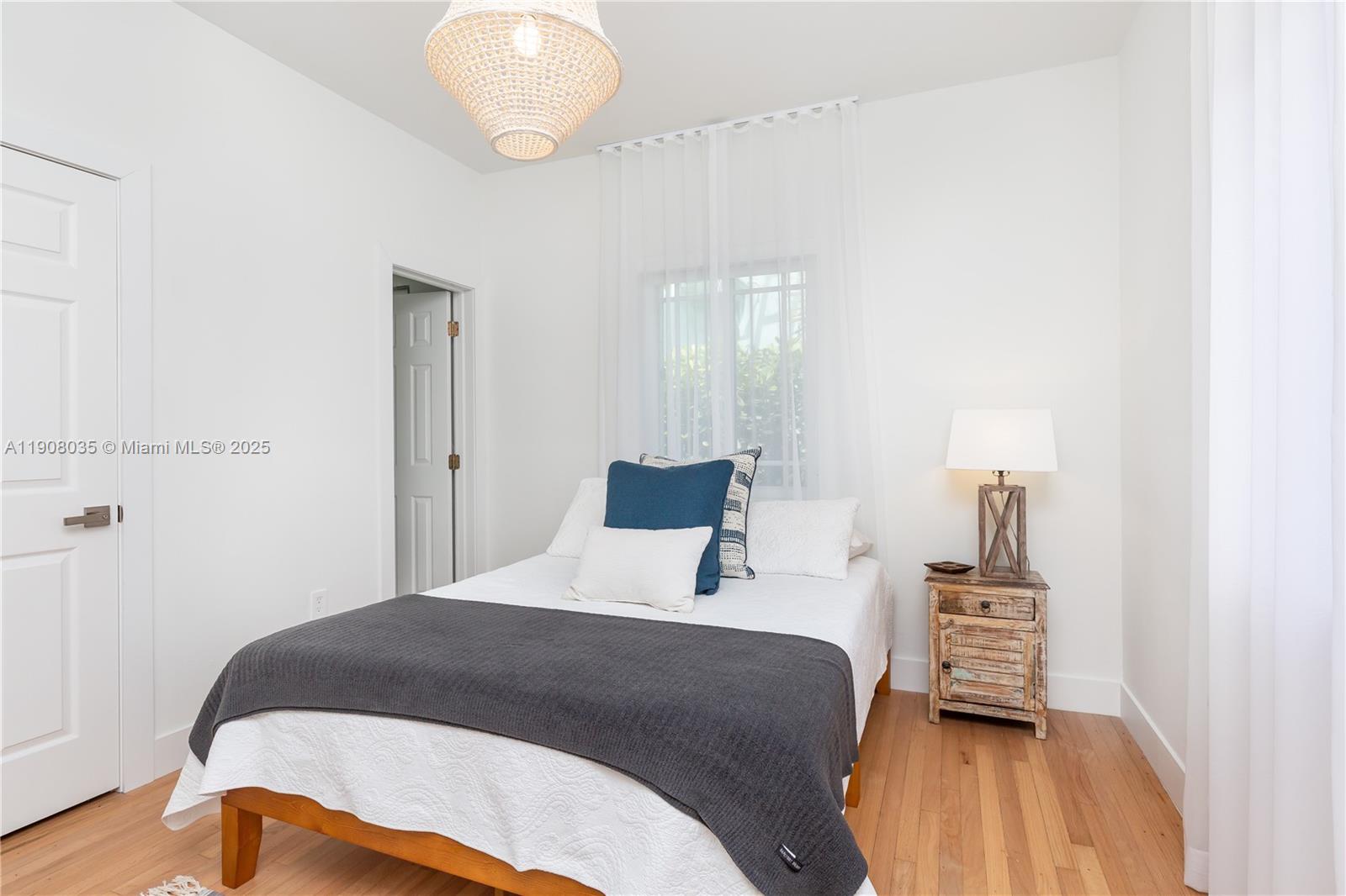 BRICKELL ESTATES - Residential Lease