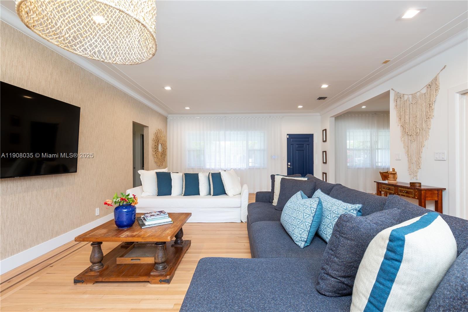 BRICKELL ESTATES - Residential Lease