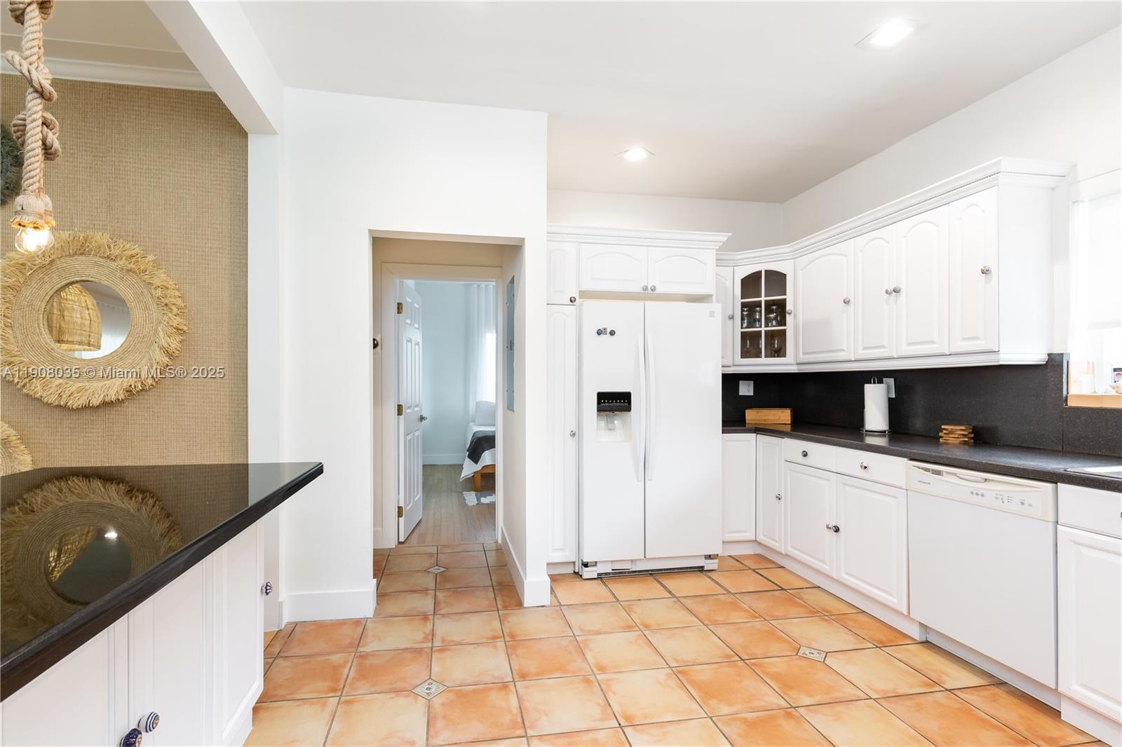 BRICKELL ESTATES - Residential Lease