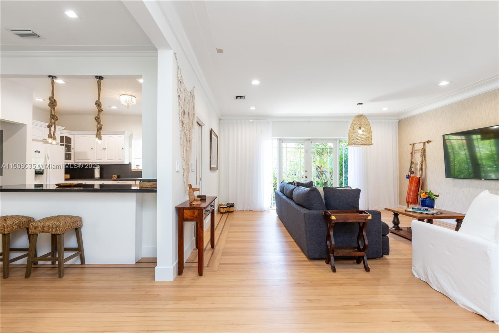 BRICKELL ESTATES - Residential Lease