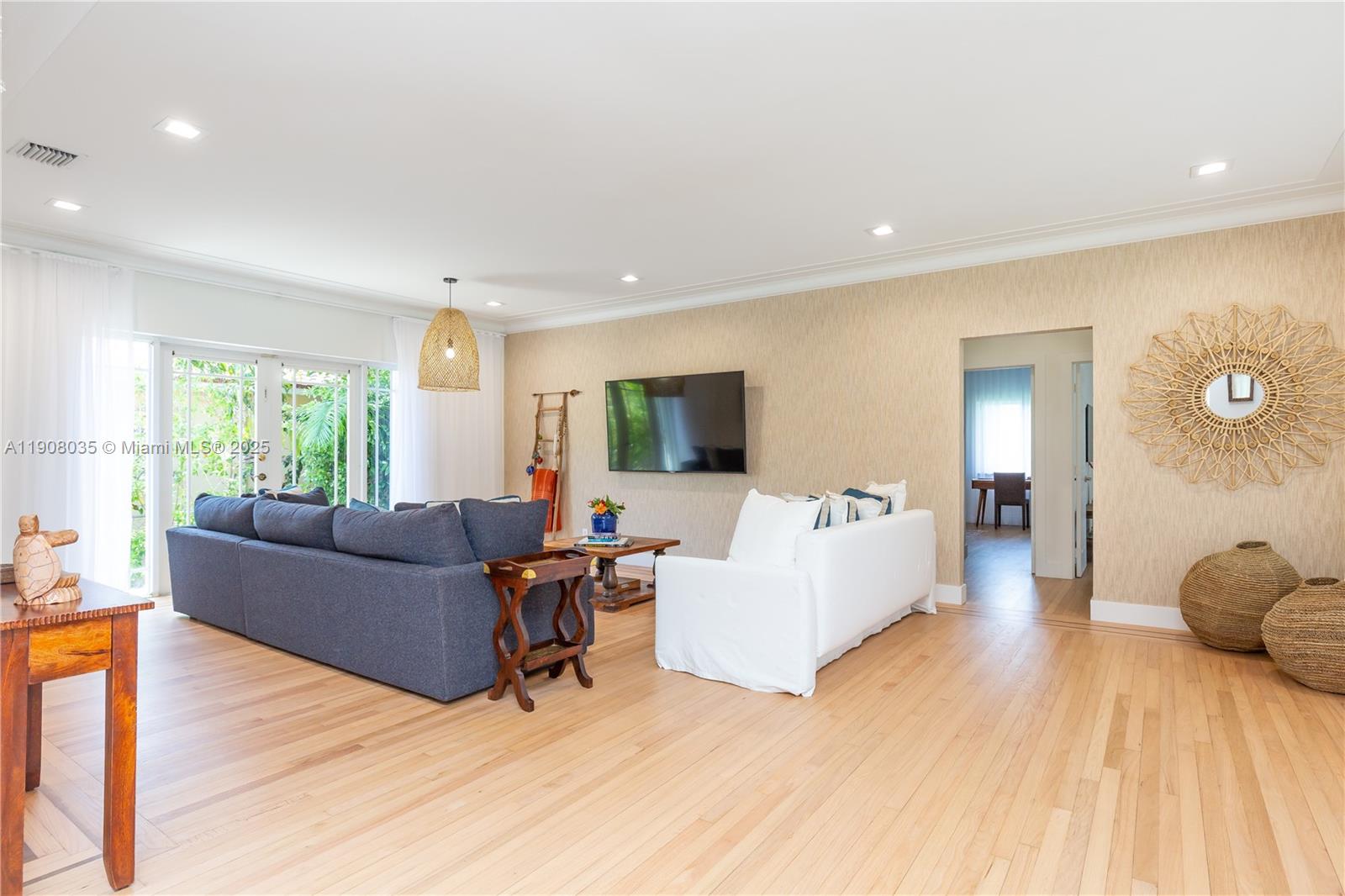 BRICKELL ESTATES - Residential Lease