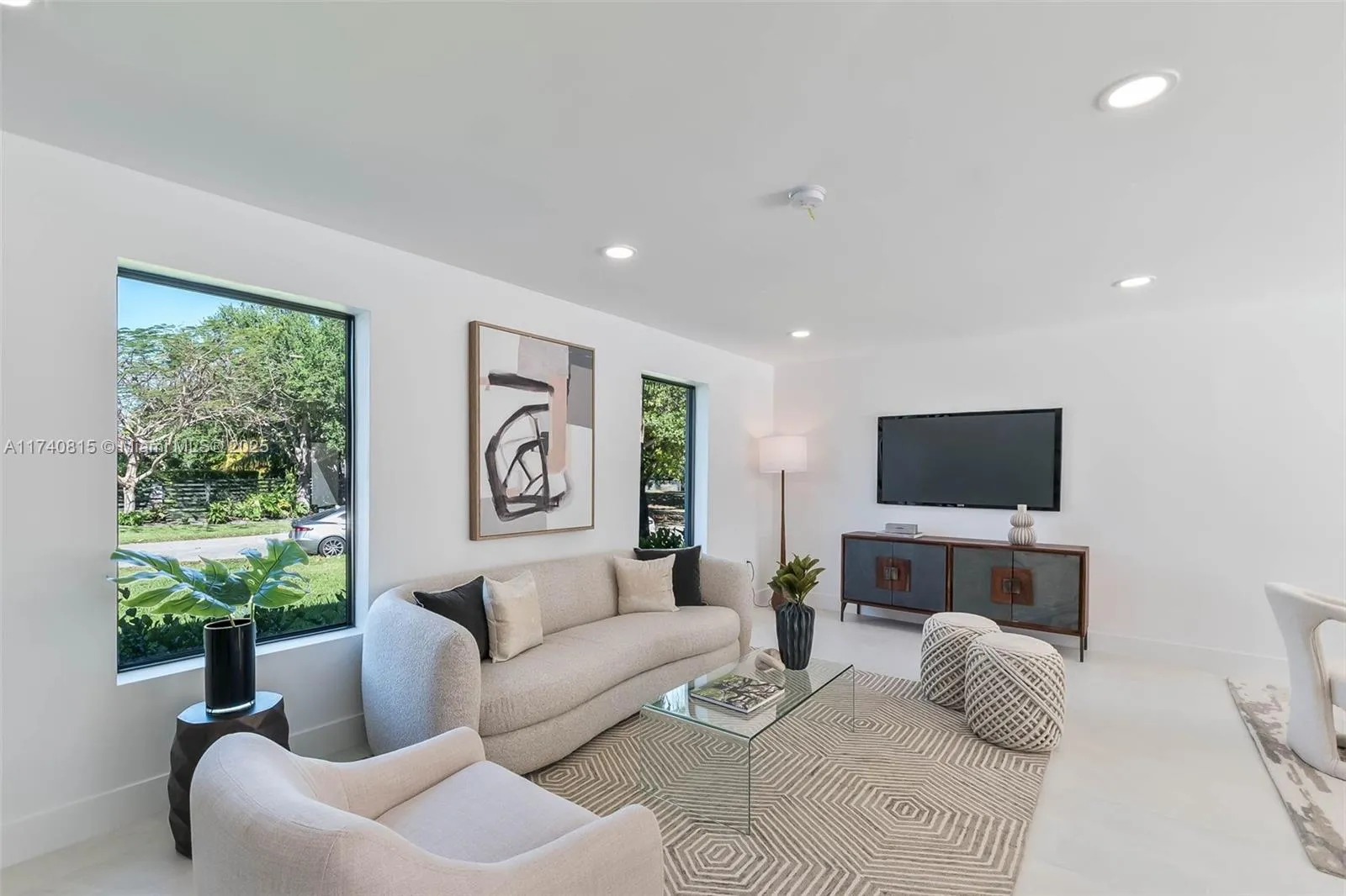 Palmetto Bay, Florida 33158, United States, 4 Bedrooms Bedrooms, ,3 BathroomsBathrooms,Residential,Active,7643