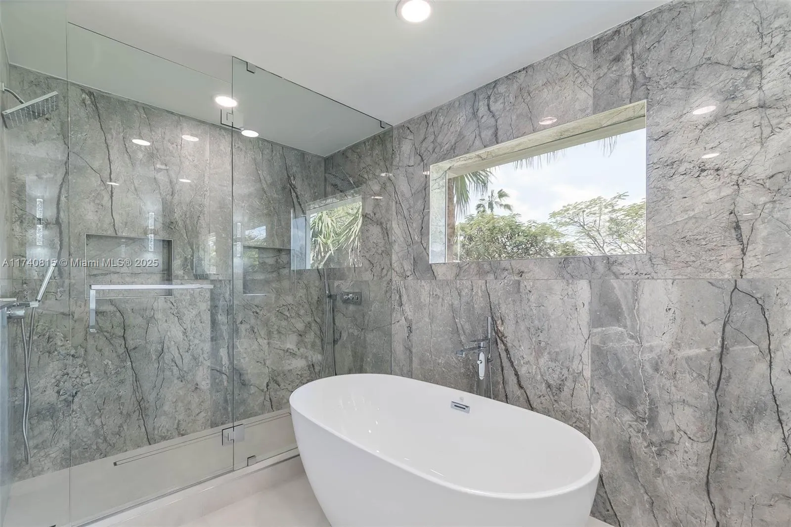 Palmetto Bay, Florida 33158, United States, 4 Bedrooms Bedrooms, ,3 BathroomsBathrooms,Residential,Active,7643