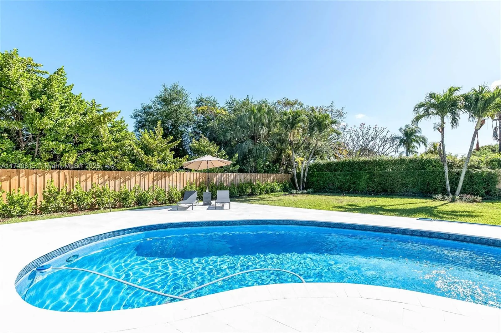 Palmetto Bay, Florida 33158, United States, 4 Bedrooms Bedrooms, ,3 BathroomsBathrooms,Residential,Active,7643