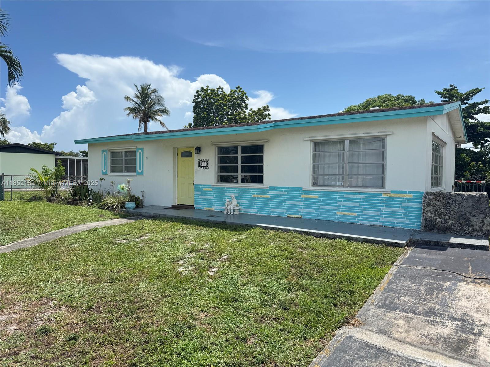 2/1 available immediately.
Remodled Kitchen, new floors, Large backyard with fruit trees. Shed for storage. Washer and dryer included. Desirable family-oriented neighborhood, park, and good schools nearby.