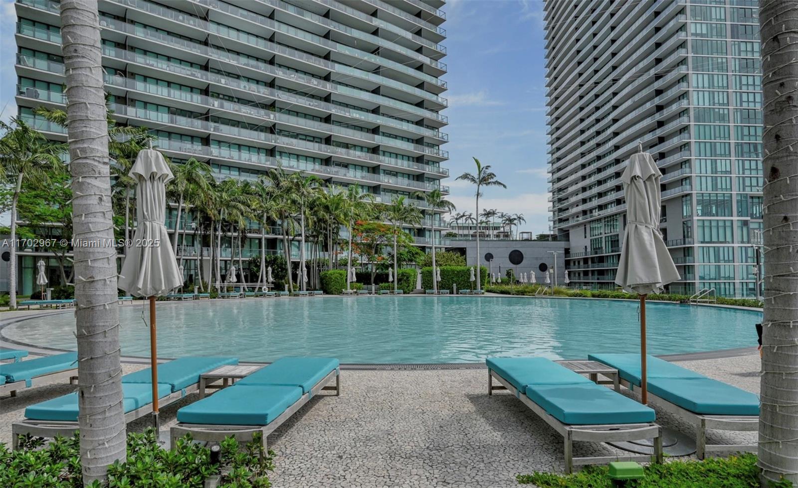 GRAN PARAISO CONDO - Residential