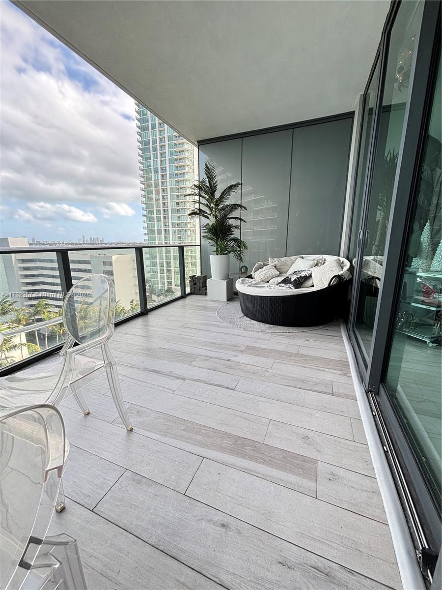 GRAN PARAISO CONDO - Residential