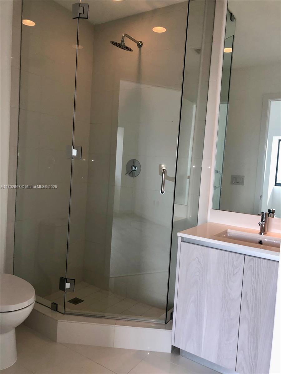 GRAN PARAISO CONDO - Residential