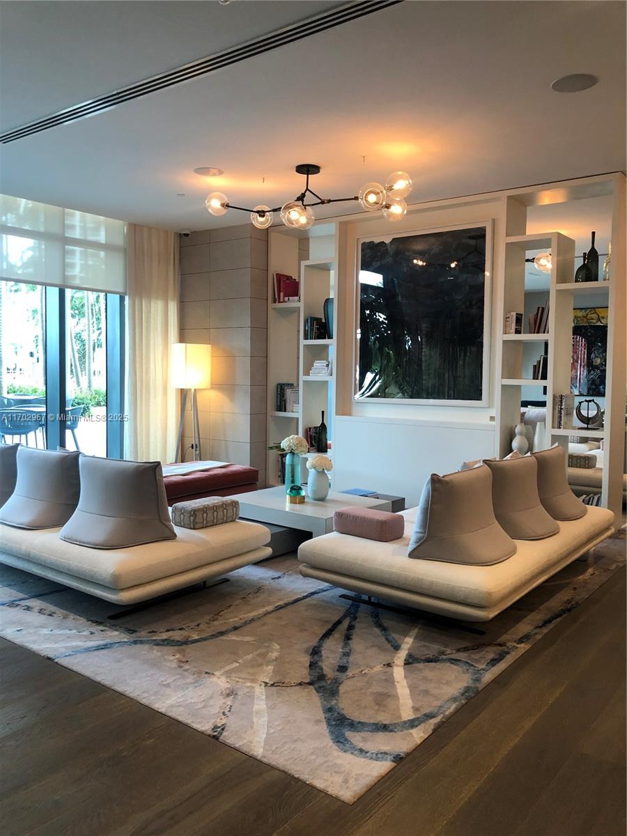 GRAN PARAISO CONDO - Residential