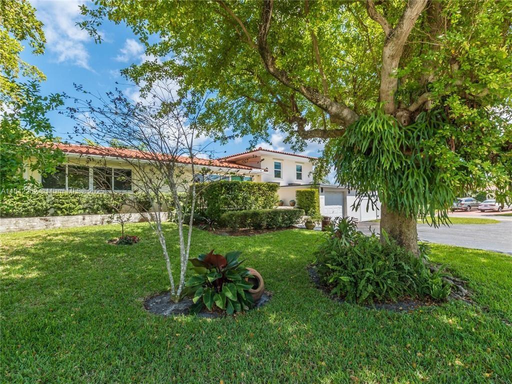LIGHTHOUSE POINT FIRST SE - Residential