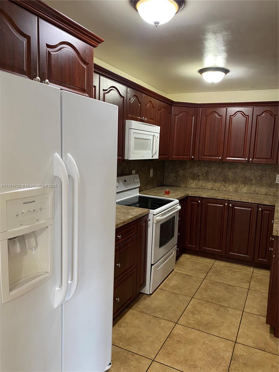 31 NE 12th Ave 31