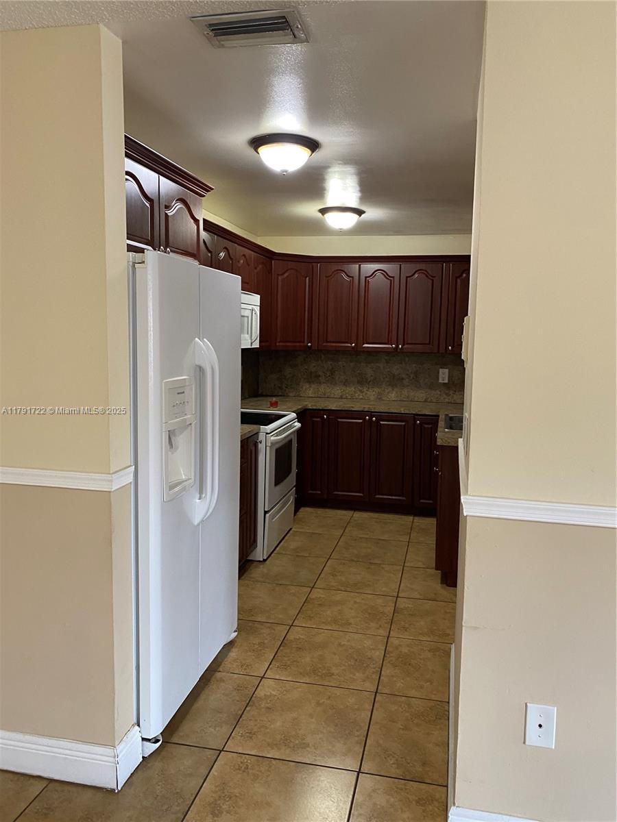 31 NE 12th Ave 31