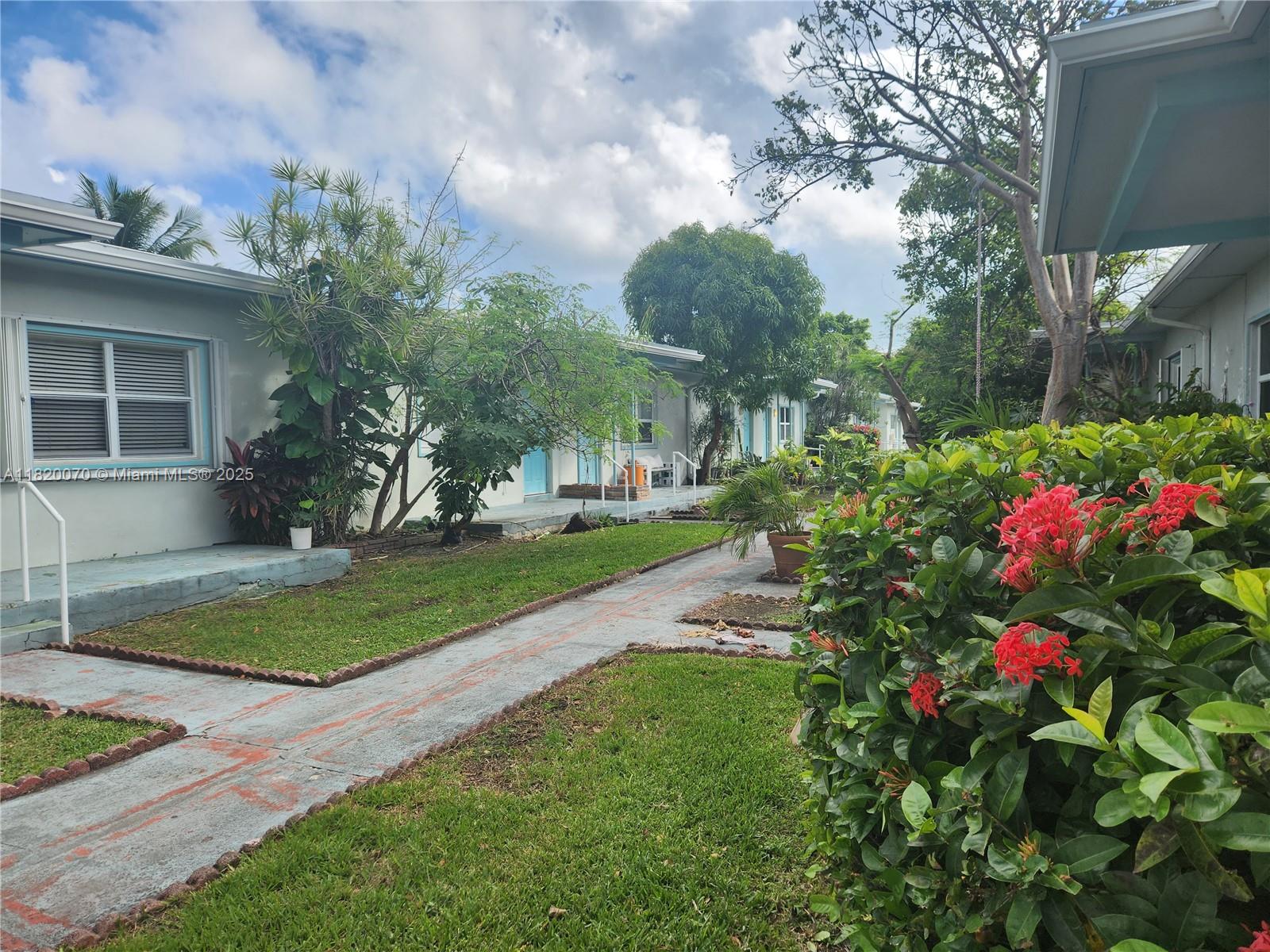 Property for Sale at 1239 Marseille Dr 4, Miami Beach, Miami-Dade County, Florida - Bedrooms: 1 
Bathrooms: 1  - $239,000