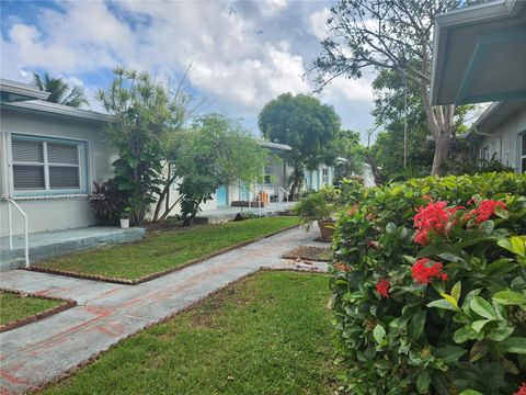 1239 Marseille Dr 4 Miami Beach FL 33141