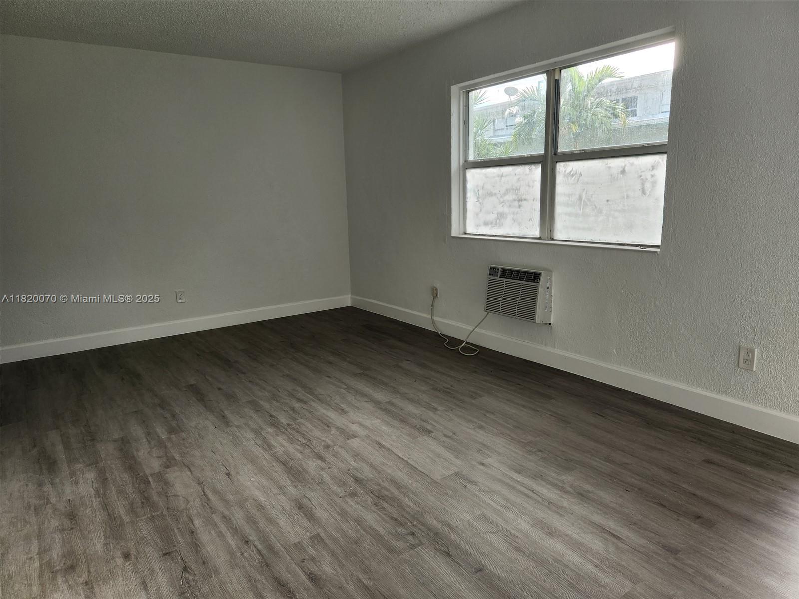 MARSEILLES DECO CONDO - Residential