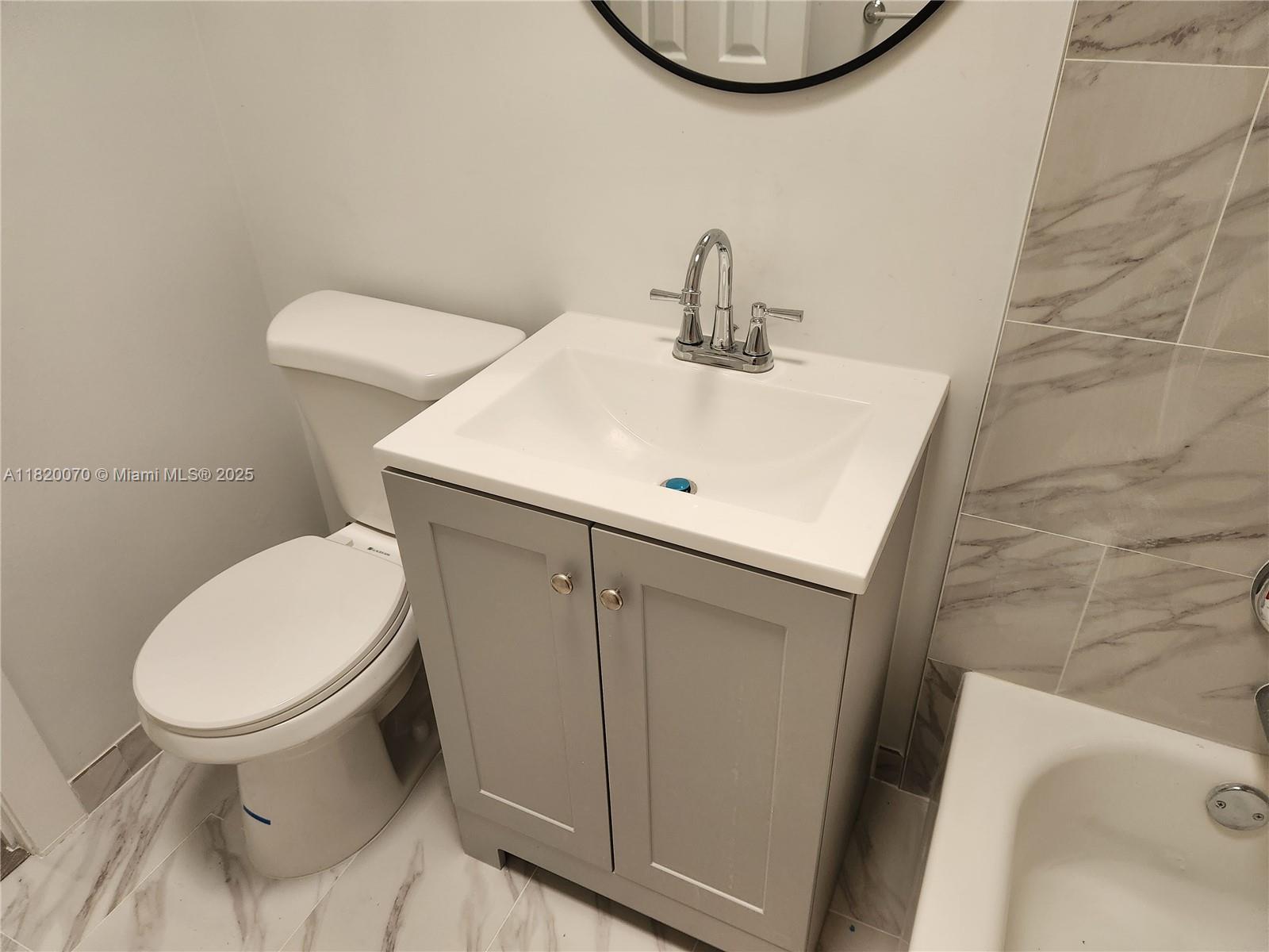 MARSEILLES DECO CONDO - Residential