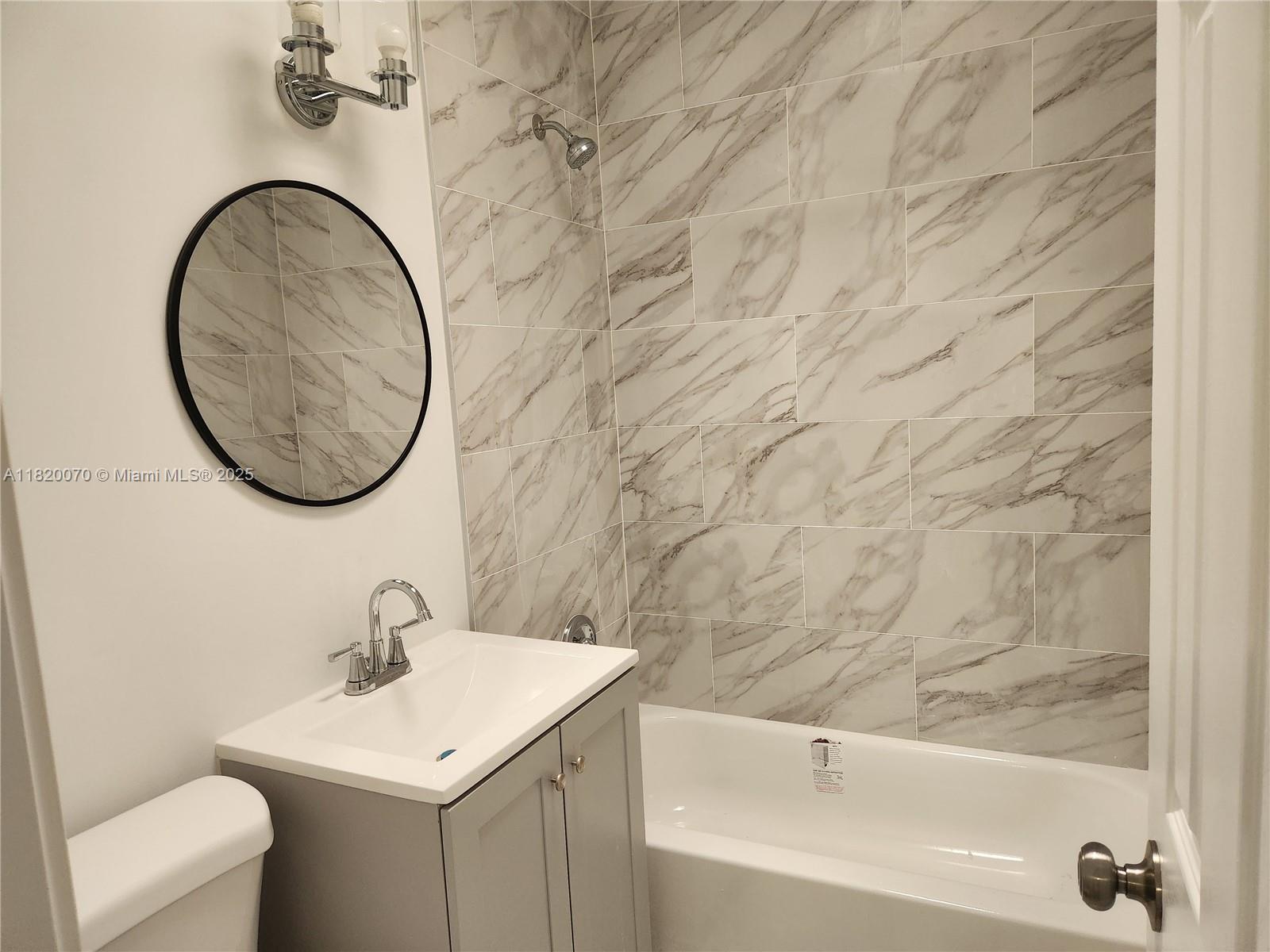 MARSEILLES DECO CONDO - Residential