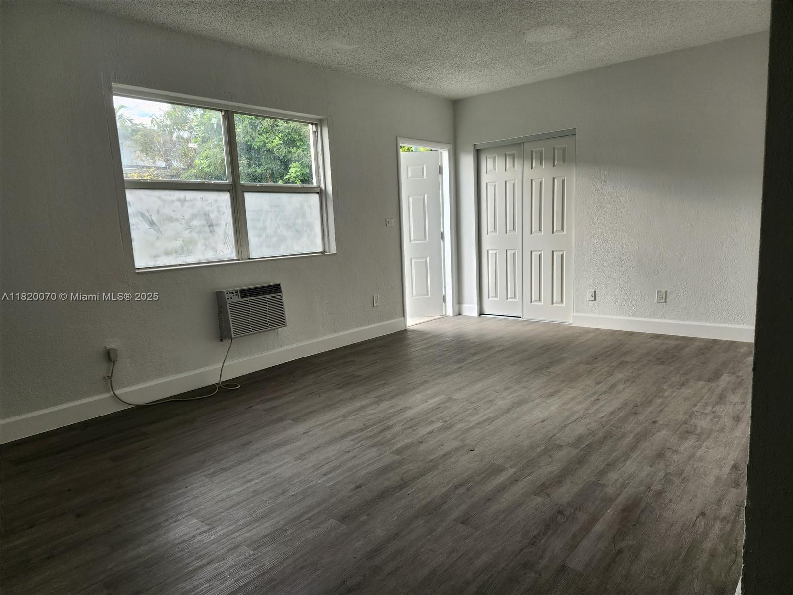 MARSEILLES DECO CONDO - Residential