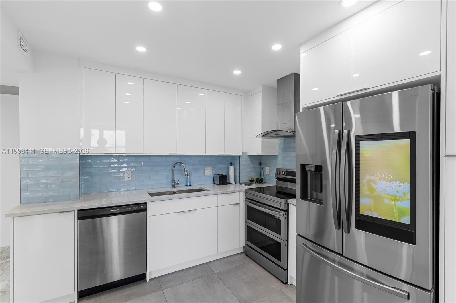 THE HEMISPHERES CONDO - Residential