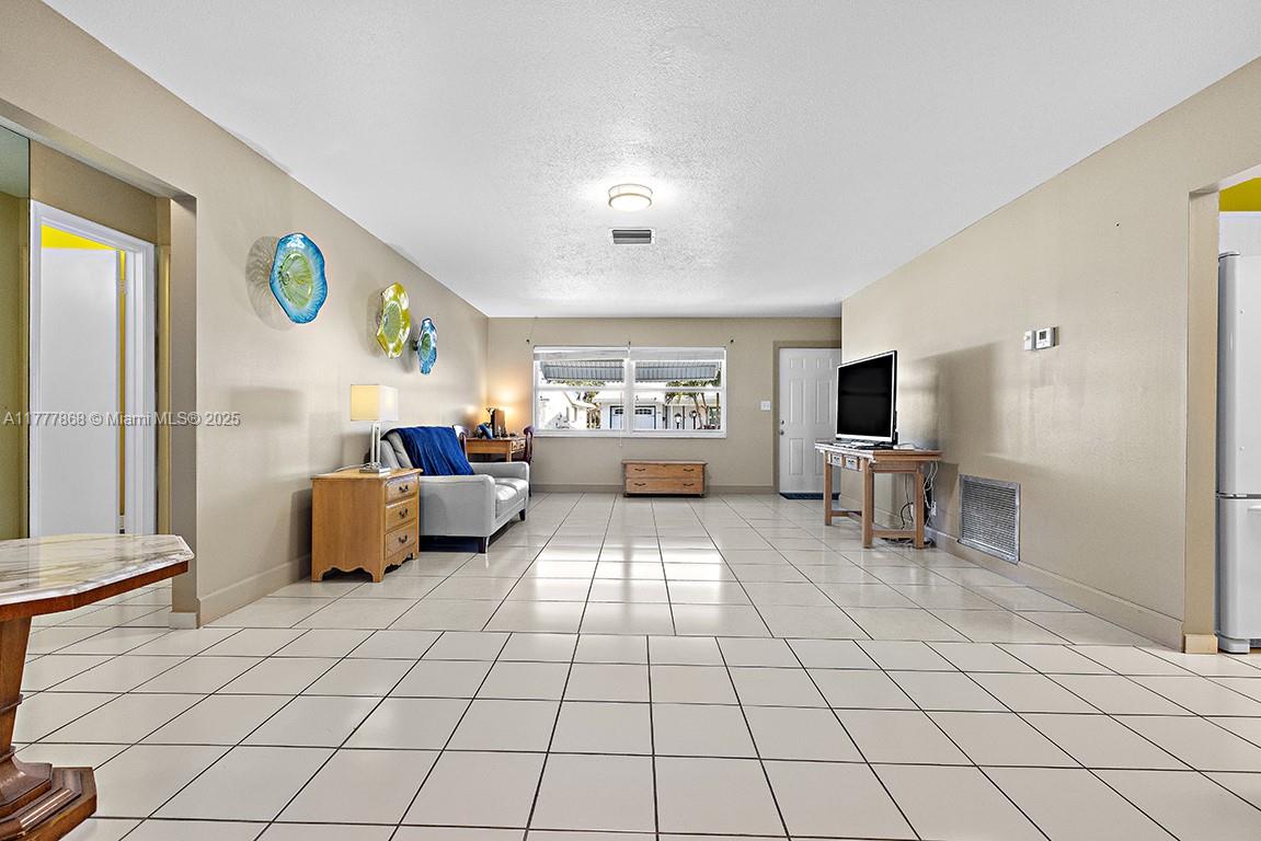 View photos, virtual tours, details... 1902 SW Roma Way
