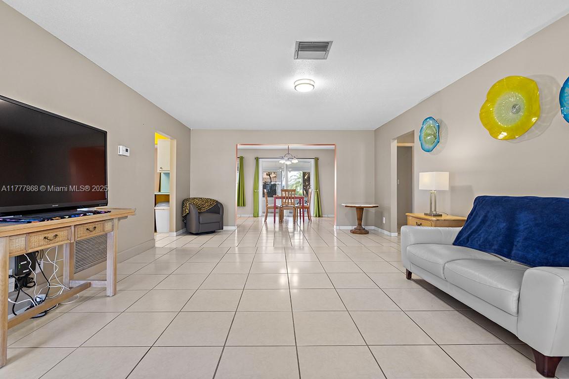View photos, virtual tours, details... 1902 SW Roma Way