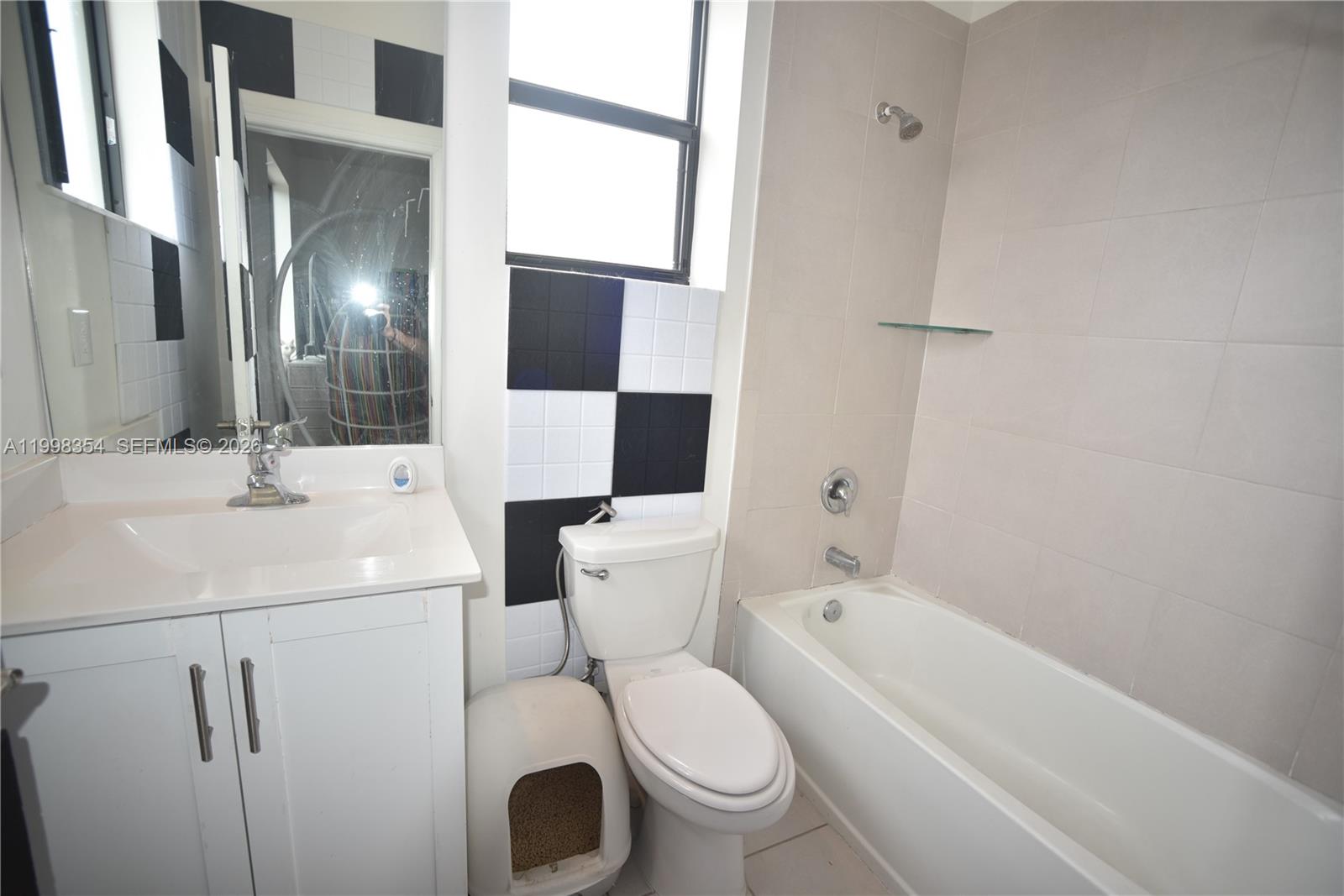 VIA VENTURA NEIGHBORHOOD - Residential