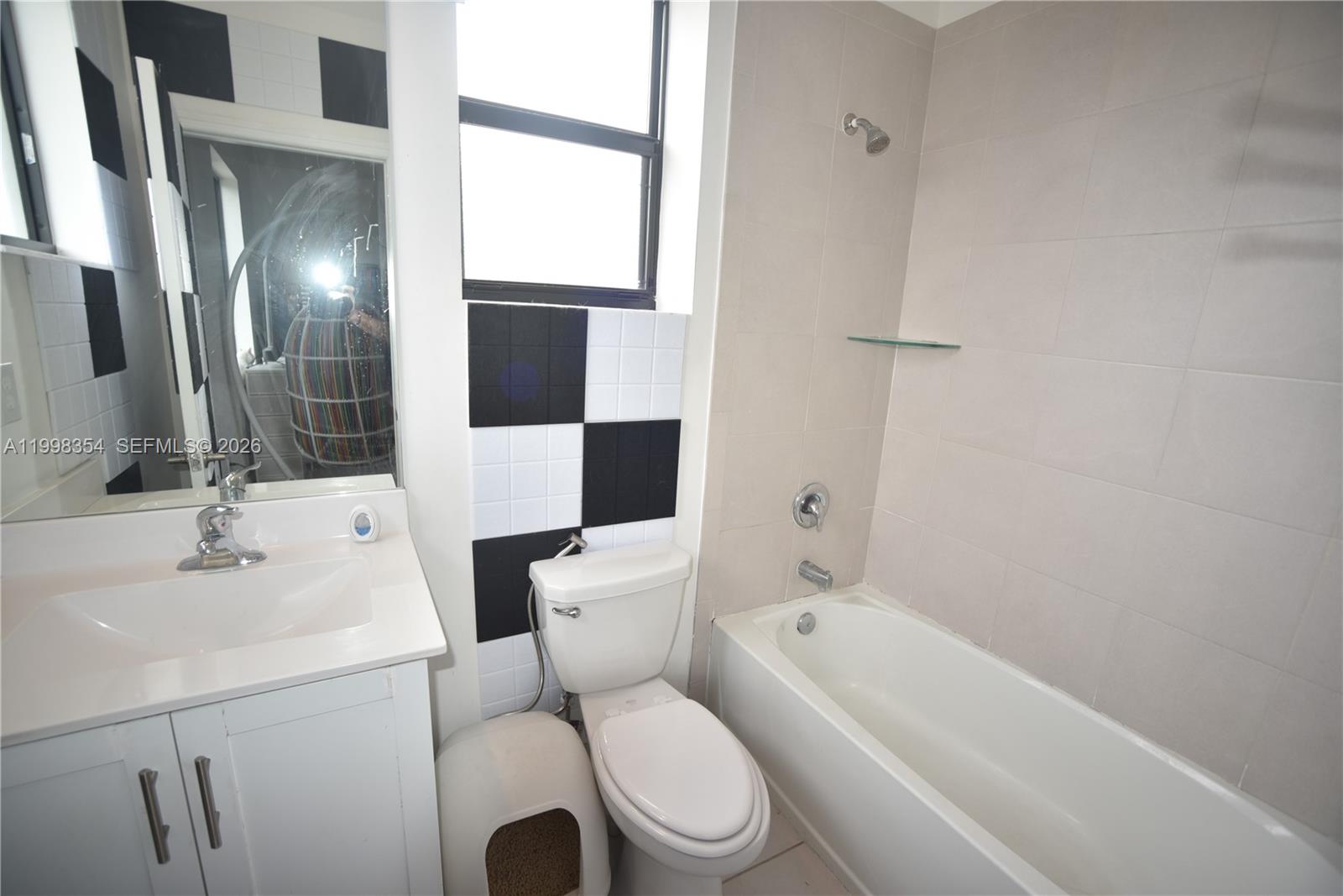 VIA VENTURA NEIGHBORHOOD - Residential