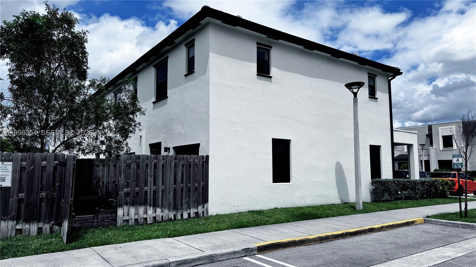 VIA VENTURA NEIGHBORHOOD - Residential