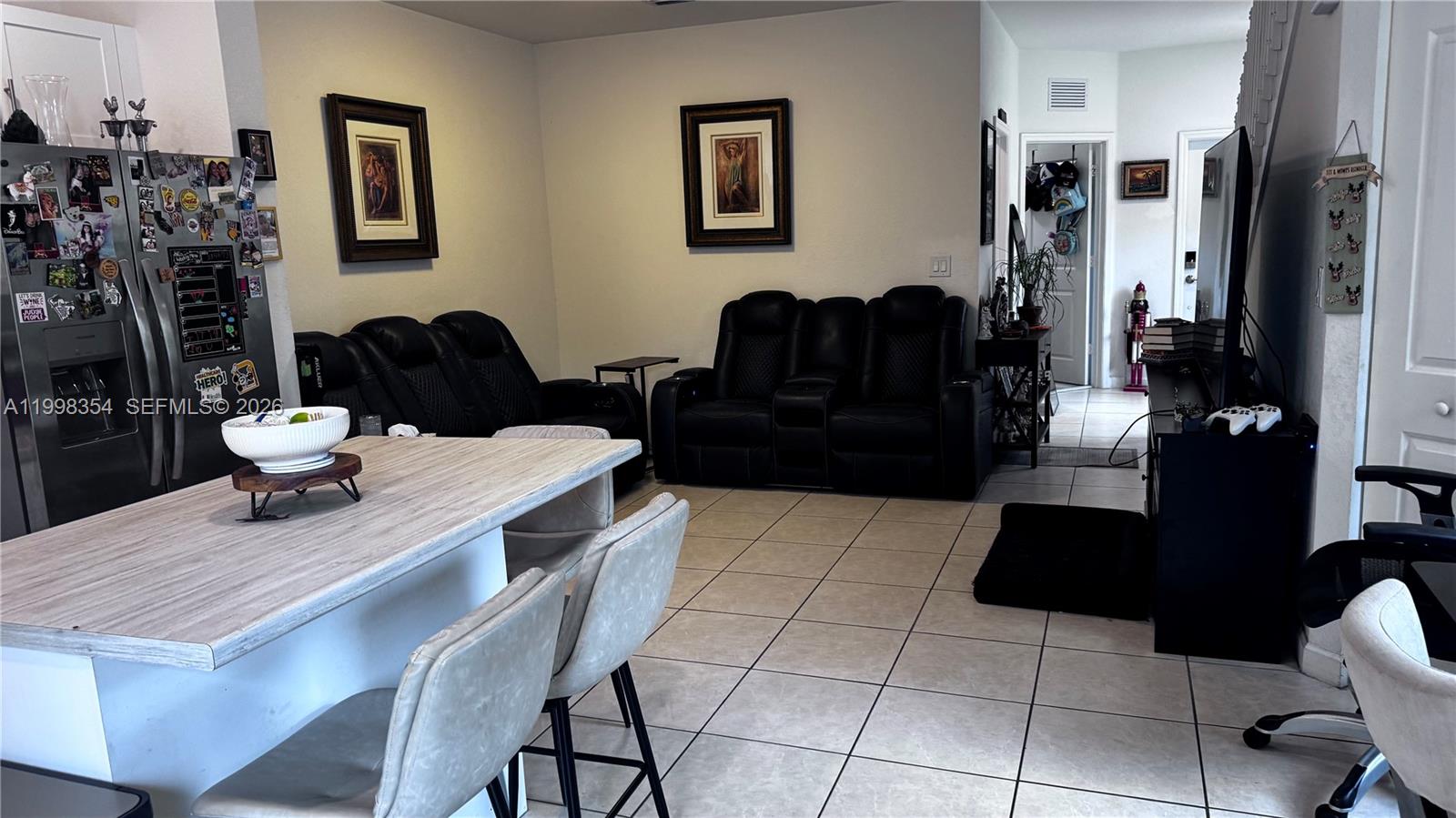 VIA VENTURA NEIGHBORHOOD - Residential