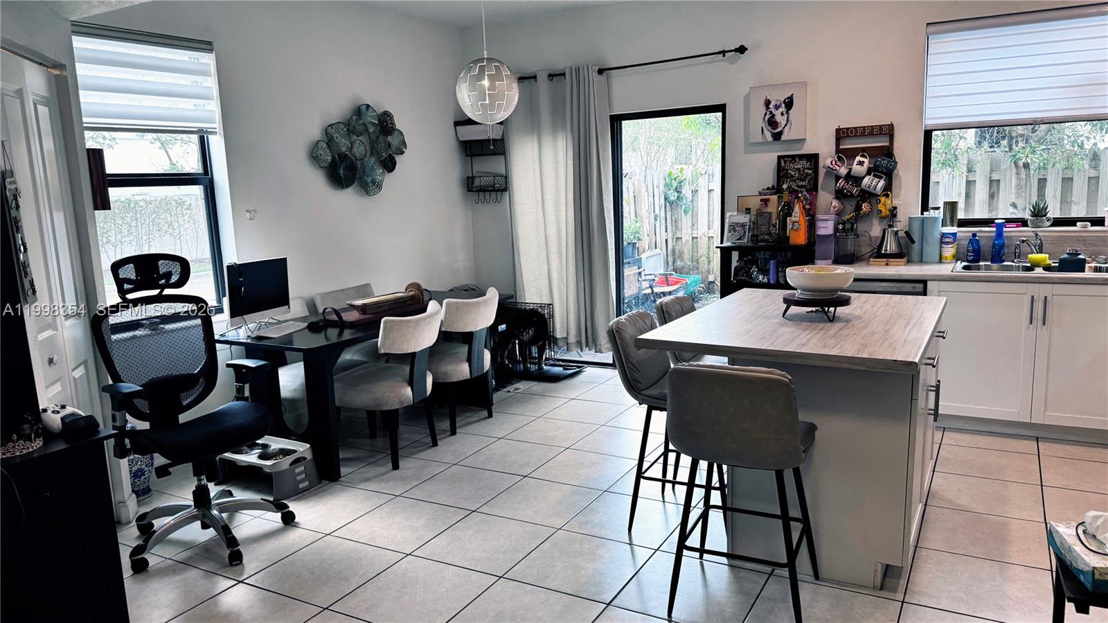 VIA VENTURA NEIGHBORHOOD - Residential