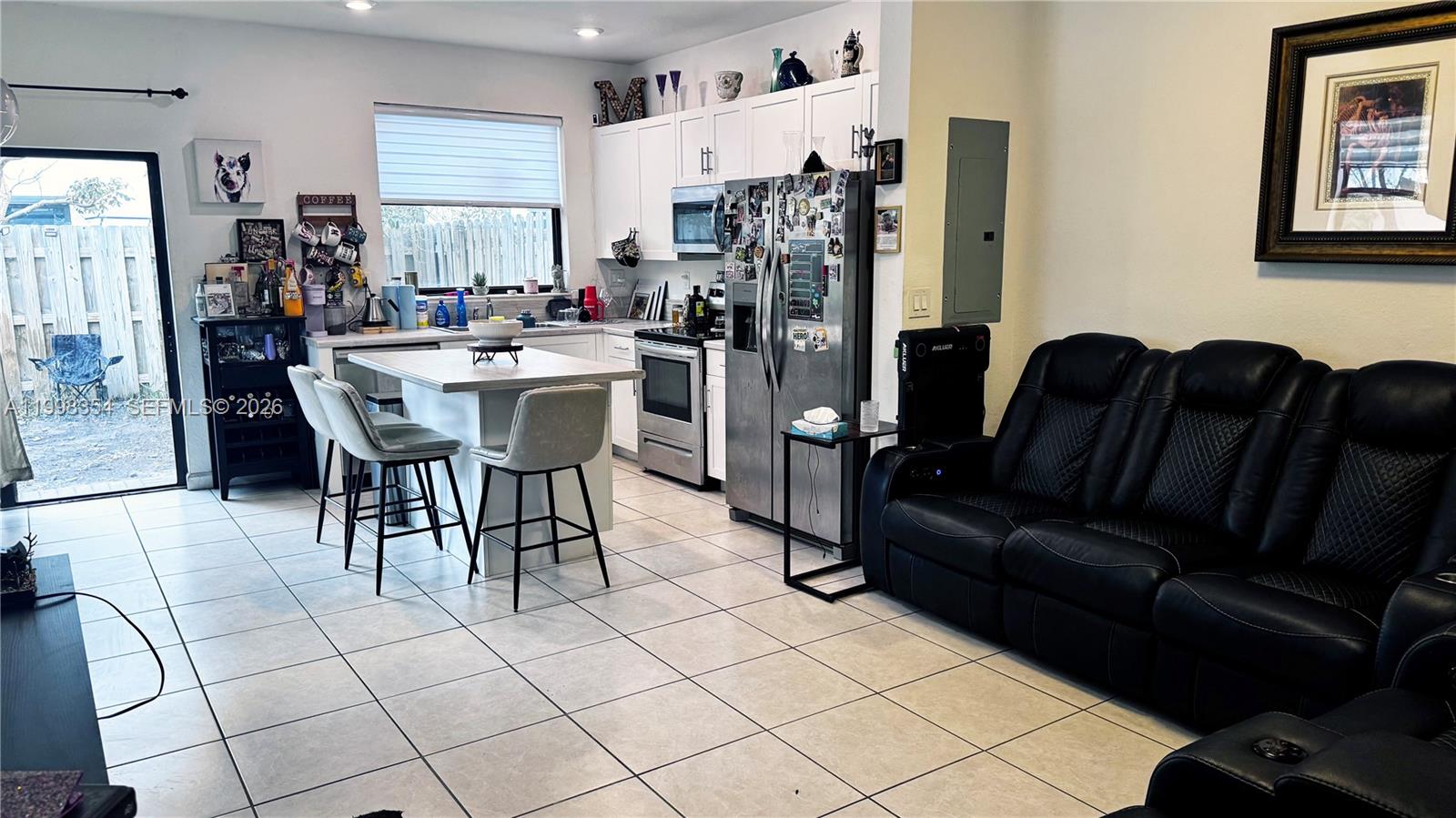 VIA VENTURA NEIGHBORHOOD - Residential