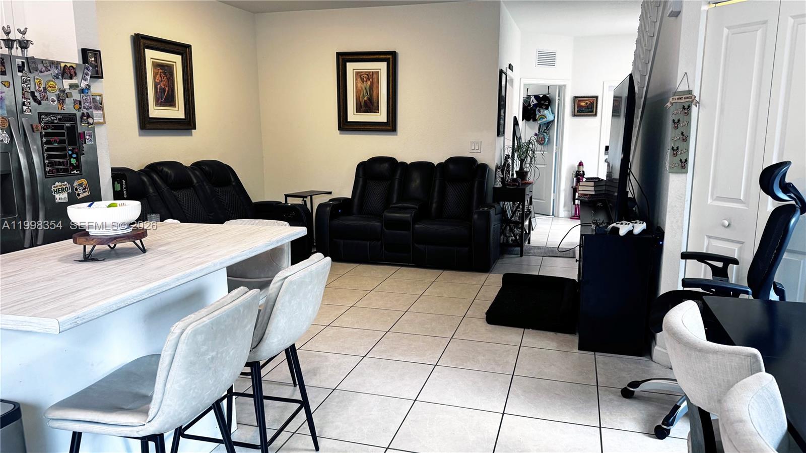 VIA VENTURA NEIGHBORHOOD - Residential