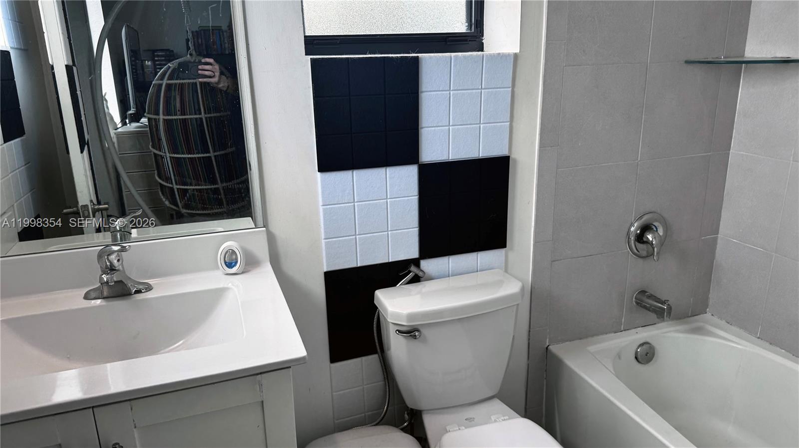 VIA VENTURA NEIGHBORHOOD - Residential