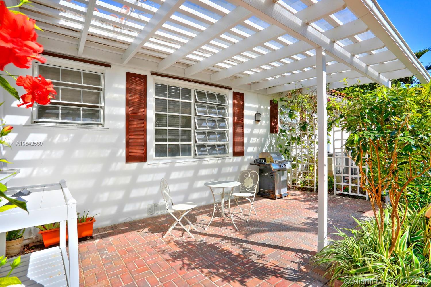 CORAL GABLES BISC BAY SEC - Residential