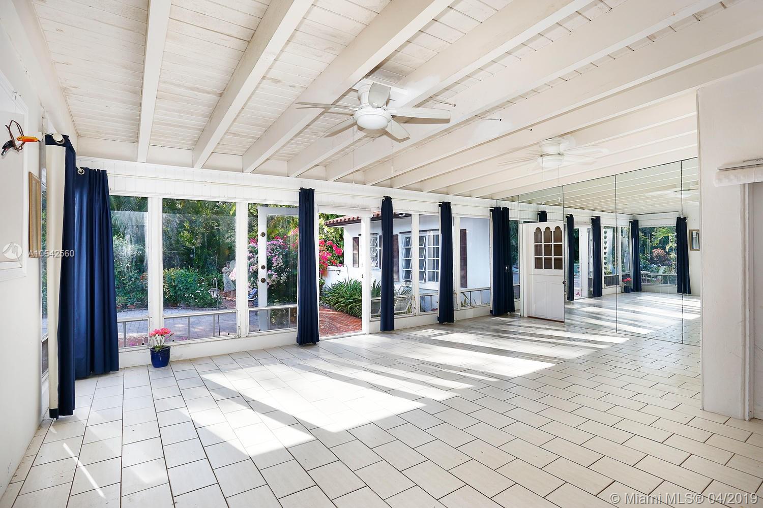 CORAL GABLES BISC BAY SEC - Residential