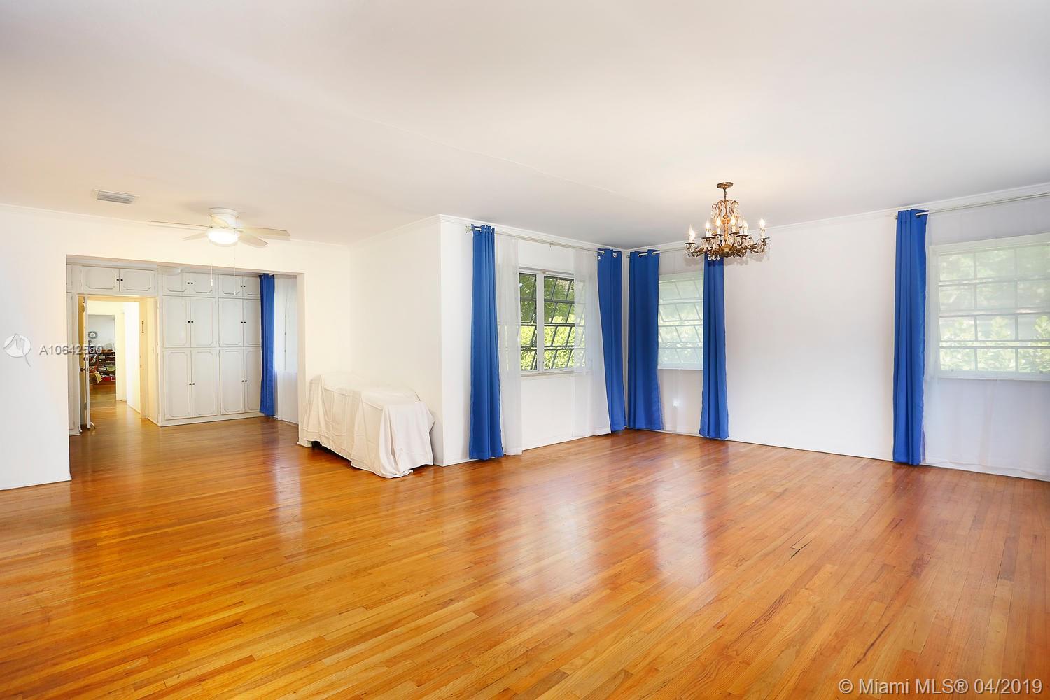 CORAL GABLES BISC BAY SEC - Residential