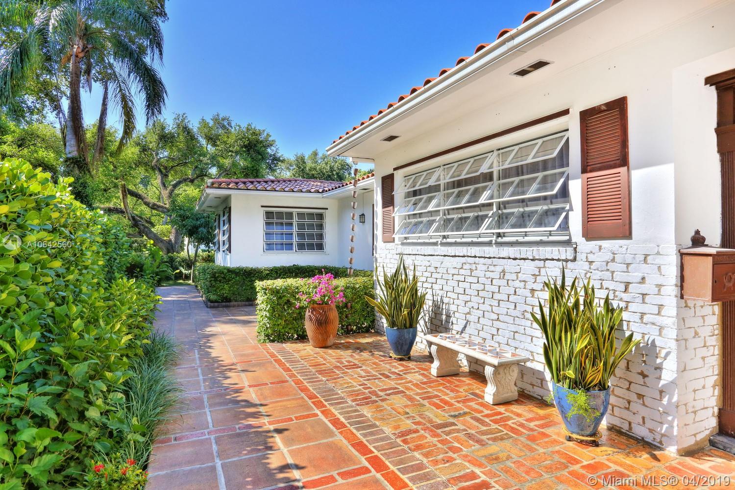 CORAL GABLES BISC BAY SEC - Residential