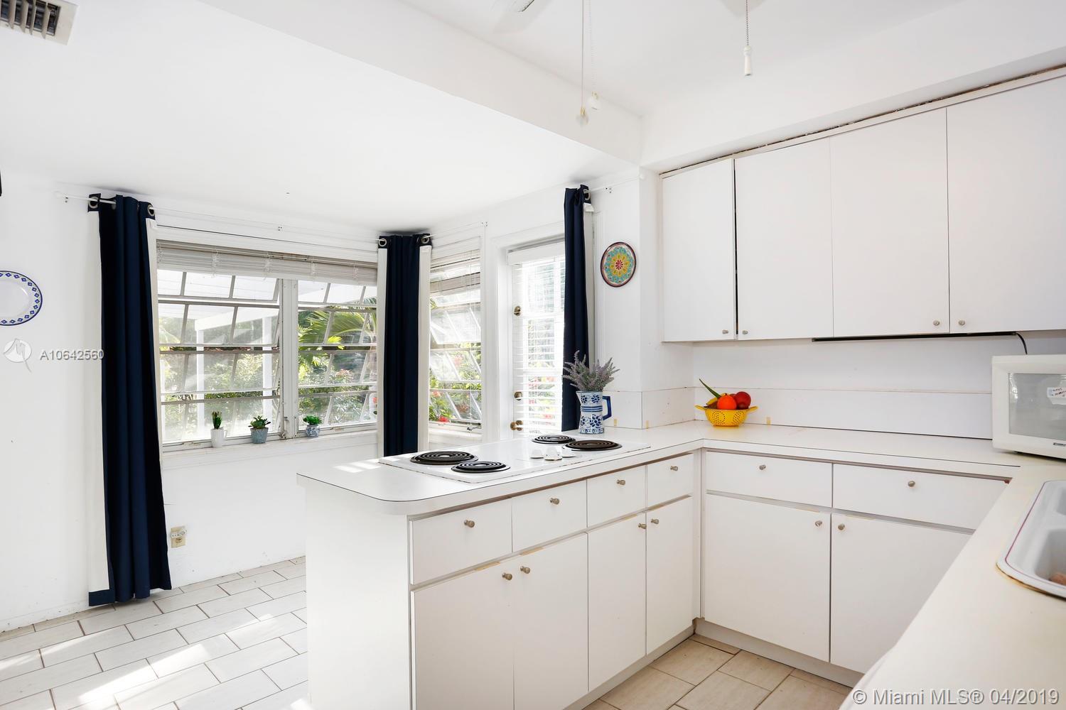 CORAL GABLES BISC BAY SEC - Residential