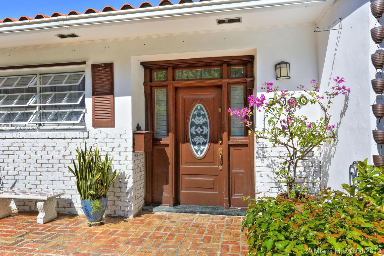 CORAL GABLES BISC BAY SEC - Residential