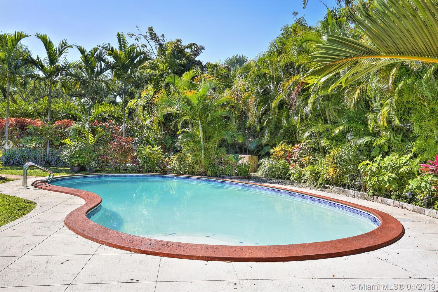 CORAL GABLES BISC BAY SEC - Residential