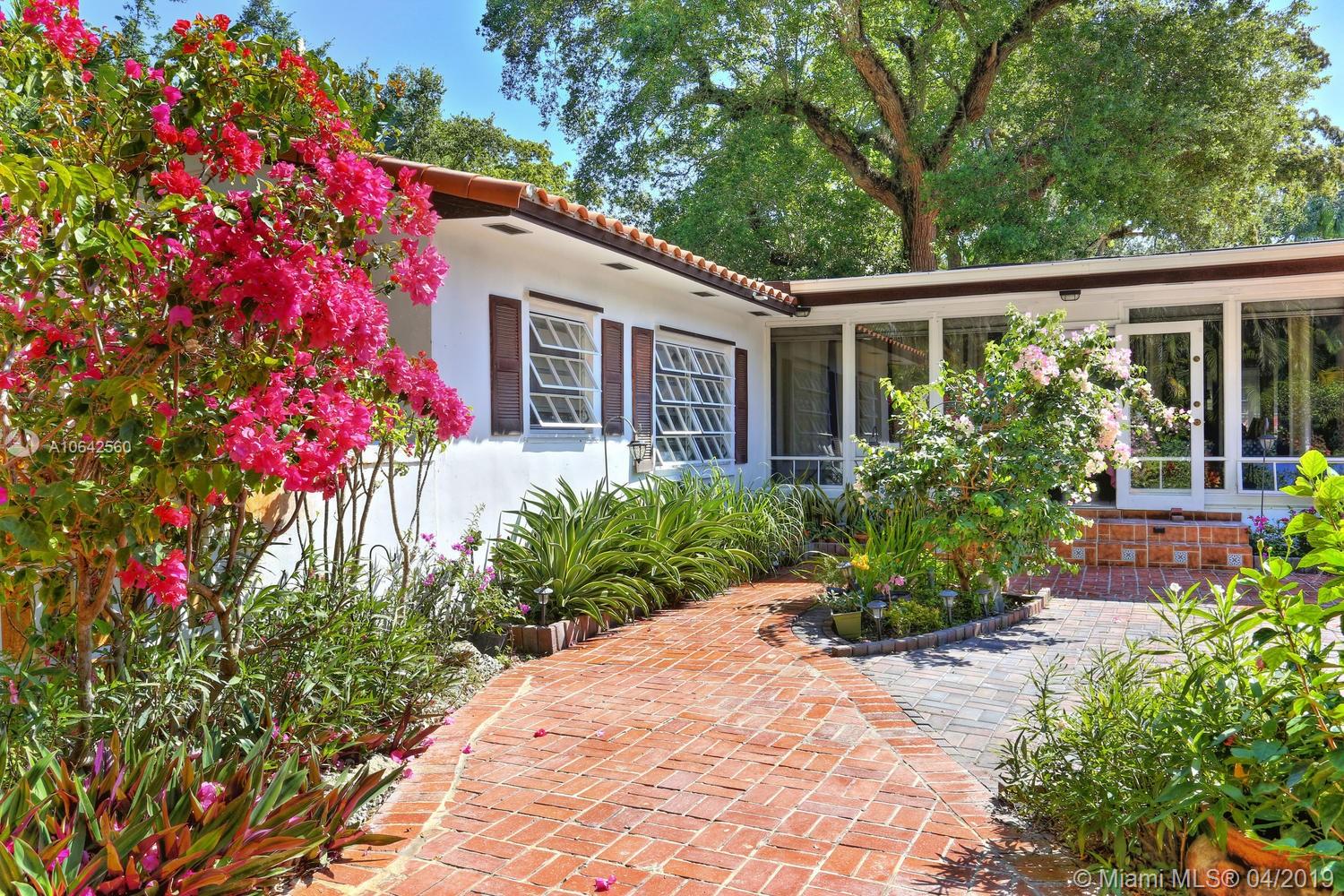 CORAL GABLES BISC BAY SEC - Residential