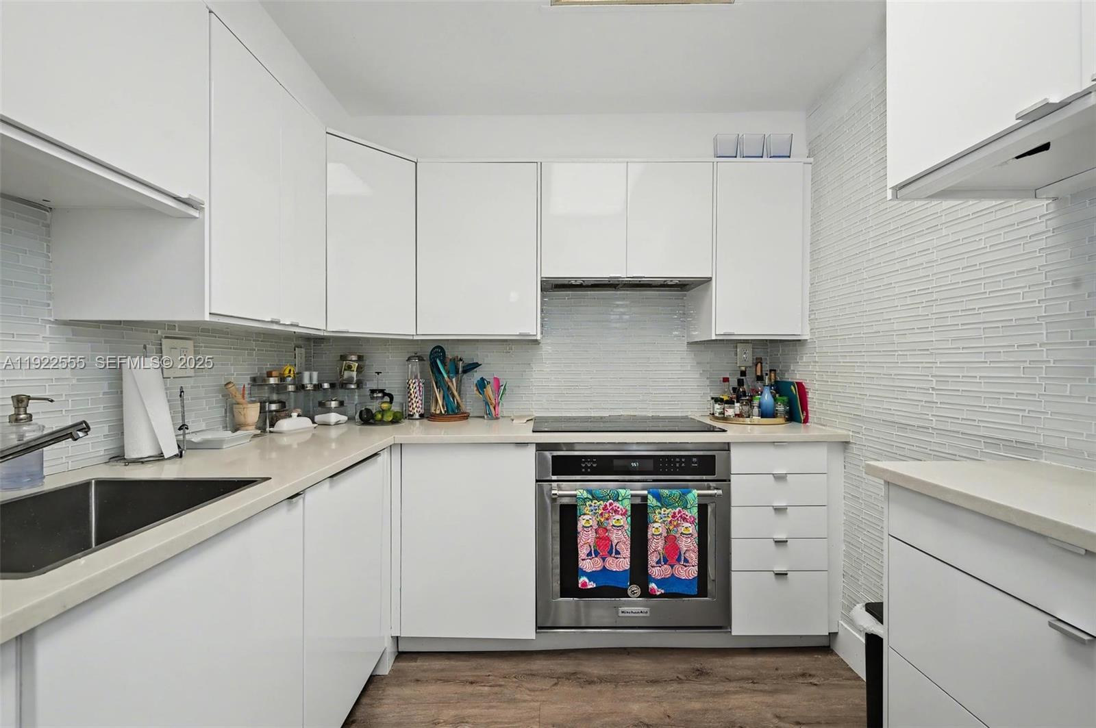 10000 PLAZA CONDO-NORTH T - Residential