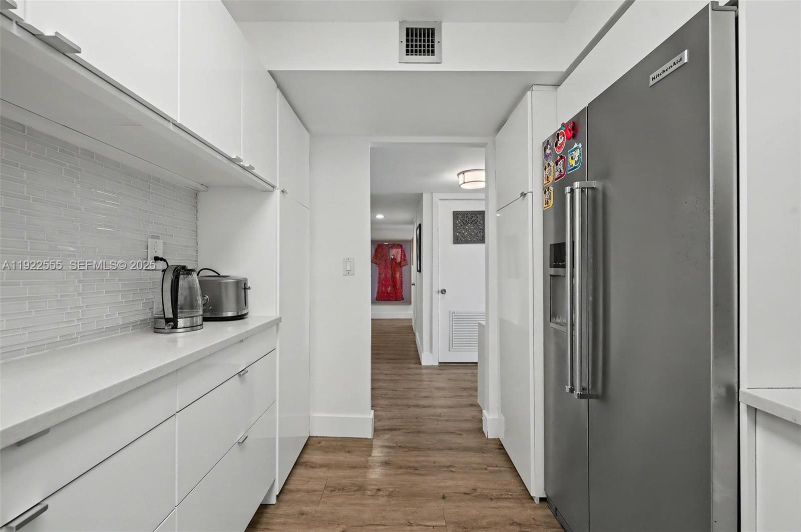 10000 PLAZA CONDO-NORTH T - Residential