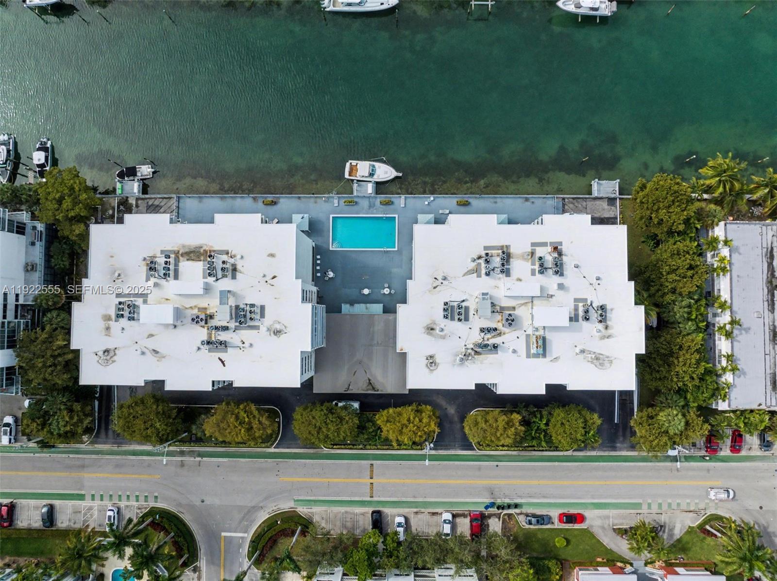 10000 PLAZA CONDO-NORTH T - Residential