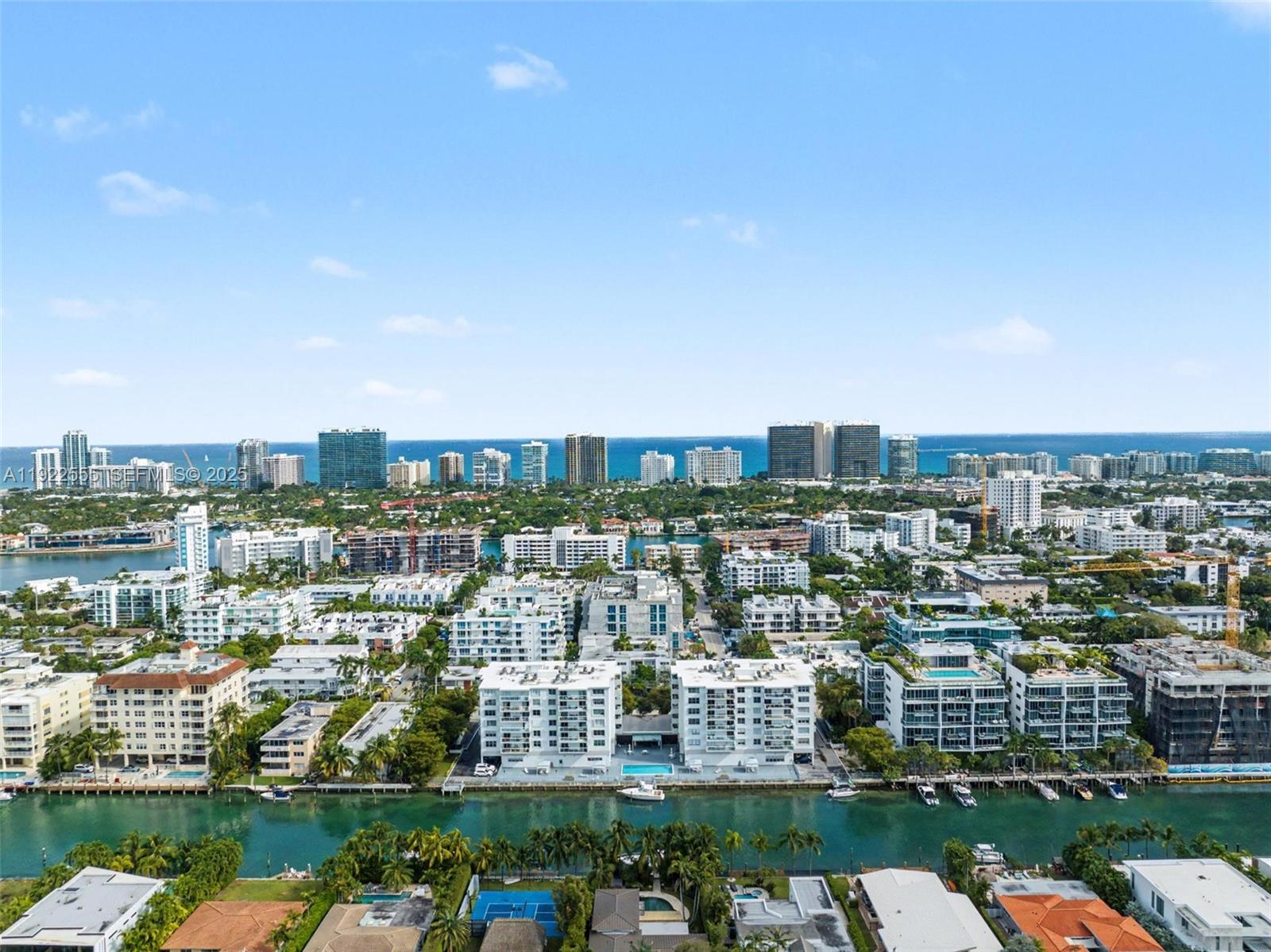 10000 PLAZA CONDO-NORTH T - Residential